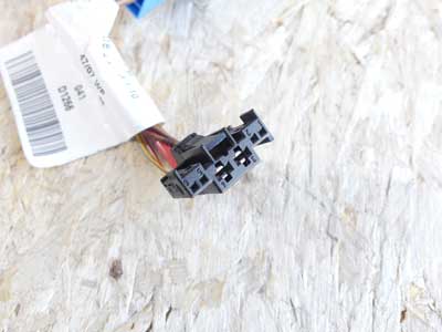 Mercedes Harness Black and Blue Connector 22154031082